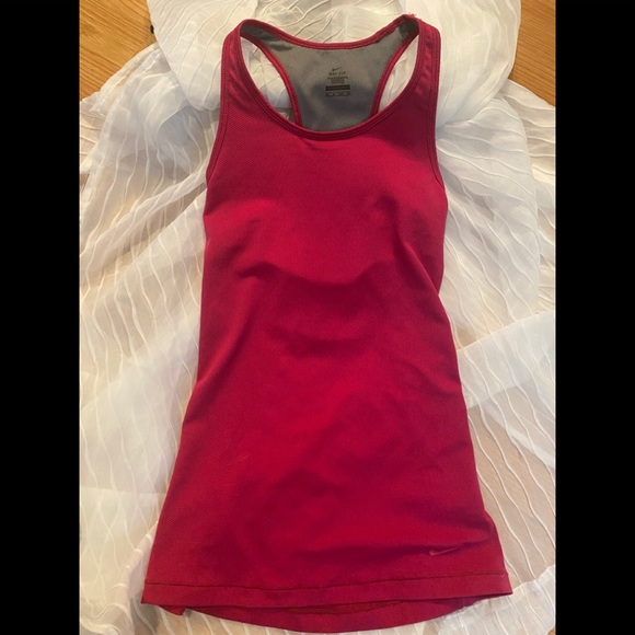 ❤️EUC, Nike racerback tank - Picture 1 of 5